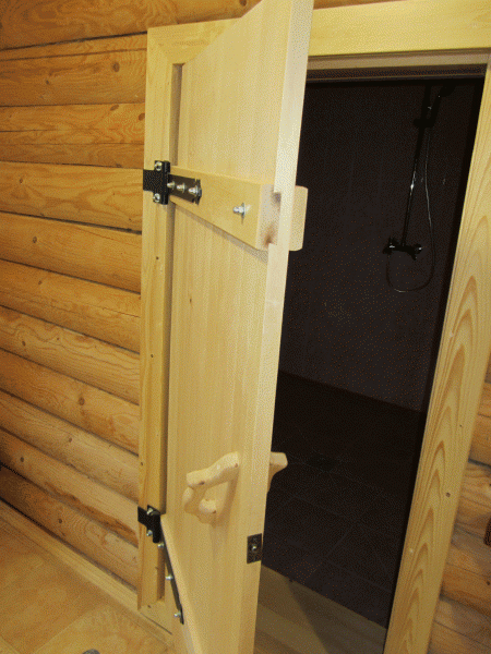Дверь деревянная для бани и сауны из кедра